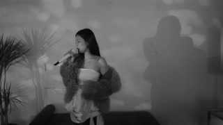 اجرای جنی اهنگ start a war