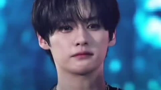 عادی باهاش گریه میکنم