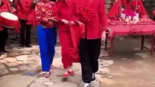 Wedding traditions 1