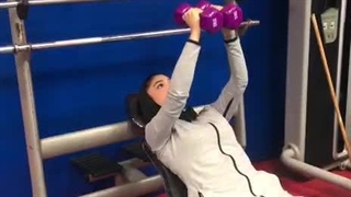 ۱. پرس سینه دمبل چسبیده