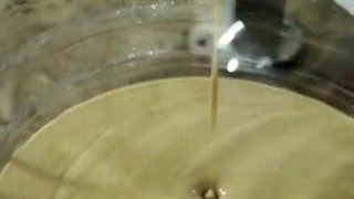 آسون ترین کار دنیا ارده گیری از کنجد با دستگاه ارده گیر اسوه صنعت اصفهان