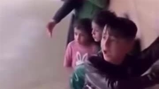 کودکان غزه در سرمای زمستان زیر بارانهای سیل آسا - آذر ماه 1404