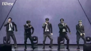 پارت دوم اجرای جدید آهنگ Growl از اکسو در سانس اول فن میتینگ EXO'Verse 2025 در سئول