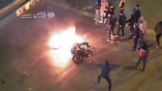 به نظرتون اینا معترضن؟!