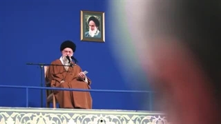 جهت 27  دولت باید زمینه سرمایه‌گذاری مردم در تولید را فراهم کند