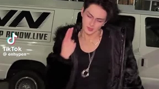 تیکتاک Knife جونگوون انهایپن ♡