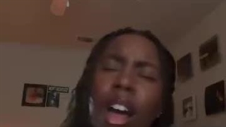 صدای بانو بشدت قشنگ بود : ))  (p≧w≦q)