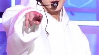 Fancam جونگوون در اجرای اهنگ knife انهایپن