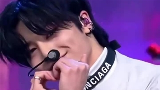 تولد آی انی ♡♡ مکنه استری کیدز و استی مبارککک♡♡ تولد 25 سالگی مکنمونه ( 8 فوریه 2001)