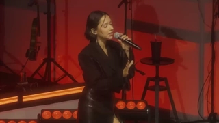 Mabel_Matiz_-_Lan_feat._Zeynep_Bastık__Harbiye_Açıkhava_Live_2024_(720p)