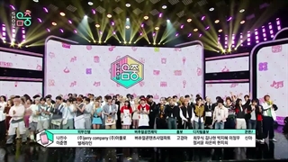 برد چهارم Stick With You تی اکس تی TXT در Music Core