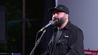 مداحی یک عمر زدی دست تمنا به حسین - میدان انقلاب 1405/2/12 جنگ رمضان - علی رضایی