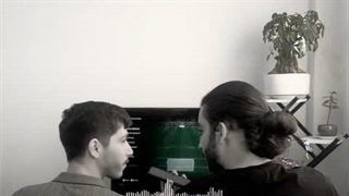 بعضی سوالا جواب ندارن… فقط درد دارن :)