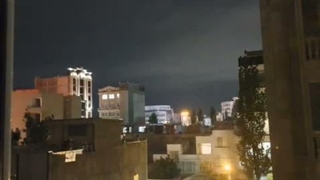 نمیدونم چرا وضع این بود *فکر میکردین دروغ میگم؟این هنوز یکیش بود هرثانیه میگما هرثانیه یه نور میومد به خدا*