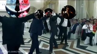 آقا اینم ادامه جشن بابا پسرا درست برقصید تو جشنم بلد نیستید آها عانگاه کنید یاد بگیرید قر در کمرم فراوان است واووووو