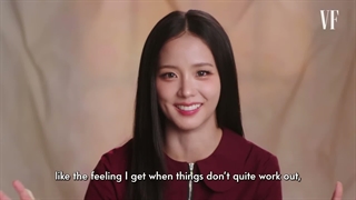 JISOO Creates a Sculpture of Herself | Vanity Fair