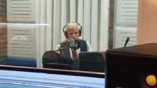 شعرخوانی فی‌البداهه استاد عزیز نادری بر کمانچه استاد دکتر محمد باجلاوند استودیو ضبط سیا منصور