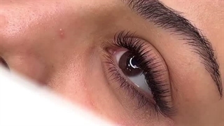 کاشت یا اکستنشن مژه، ترمیم و یا ریموو مژه سالن زیبایی صمدپور ارومیه