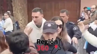محاصره خانه لیونل اسکالونی توسط هواداران آرژانتین (۱)