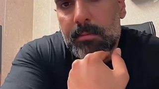 چرا کسی نمیپرسه که آمریکا پولاش رو تو این همه کشور خرج پایگاهه نظامی می کنه؟!؟...