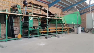 داخل کارخانه‌ای که هیرمان دلیجان را می‌سازد