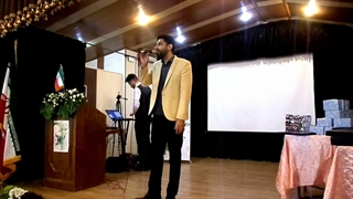 مجری صحنه سامان طهرانی در جشن وزارت آموزش و پرورش